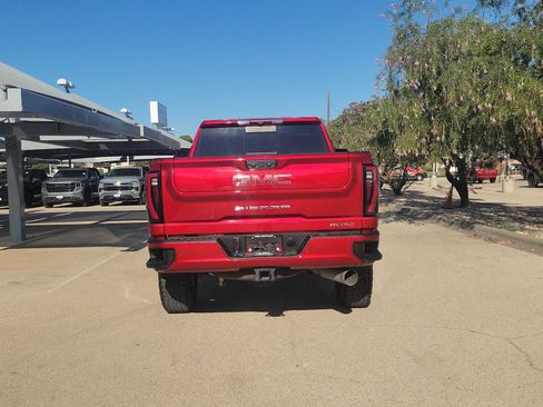 Used 2024 GMC Sierra 2500 AT4 w/ AT4 Preferred Package AWD/4WD image 7