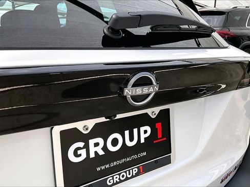 Used 2025 Nissan Kicks SR w/ SR Premium Package AWD/4WD image 30
