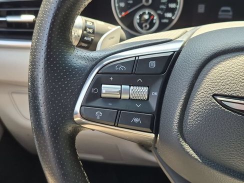 Used 2025 Genesis G70 2.5T RWD image 21