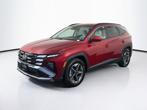 Used 2025 Hyundai Tucson SEL FWD image 3