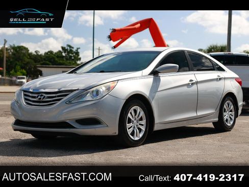 Used 2011 Hyundai Sonata GLS image 1
