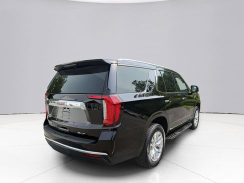 Used 2022 GMC Yukon SLT w/ SLT Luxury Package AWD/4WD image 5