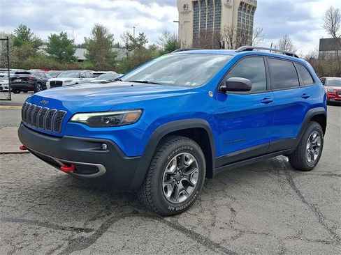 Used 2019 Jeep Cherokee Trailhawk w/ Comfort/Convenience Group image 3