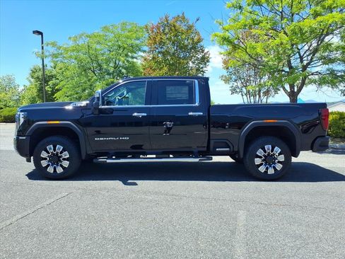 New 2026 GMC Sierra 2500 Denali w/ Denali Reserve Package AWD/4WD image 6