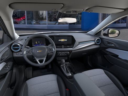 New 2026 Chevrolet Trax LT w/ Driver Confidence Package image 15