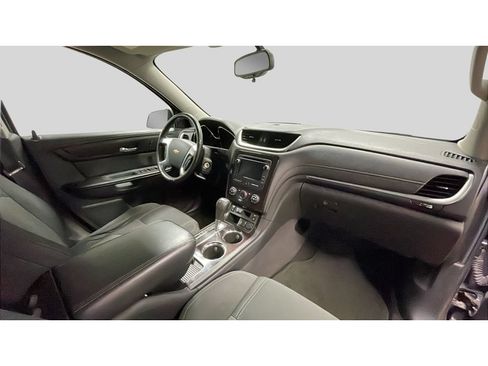 Used 2015 Chevrolet Traverse LT w/ Style and Technology Package FWD image 20