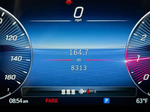 Used 2024 Mercedes-Benz GLB 250 4MATIC image 13