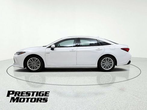 Used 2020 Toyota Avalon Limited w/ Advanced Safety Package FWD image 4