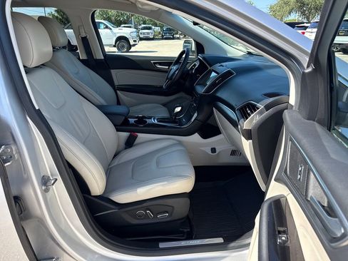 Used 2016 Ford Edge Titanium w/ Technology Package FWD image 26