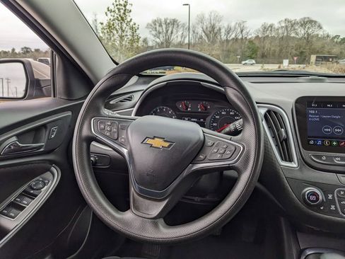 Used 2024 Chevrolet Malibu LT image 27