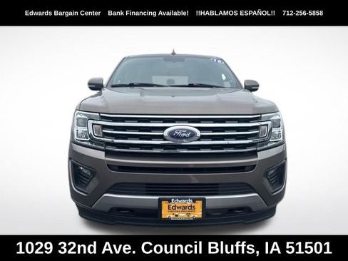 Used 2018 Ford Expedition XLT w/ Equipment Group 202A AWD/4WD image 2