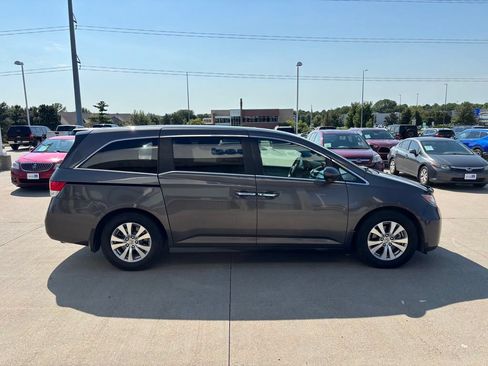 Used 2016 Honda Odyssey SE image 4