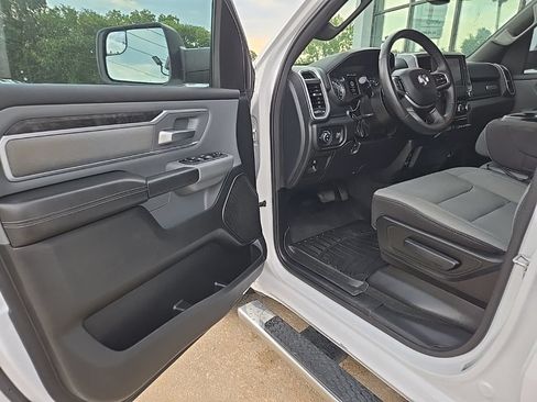 Used 2023 RAM 1500 Big Horn AWD/4WD image 36