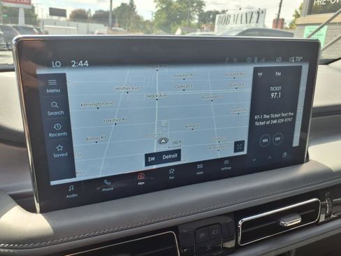 Used 2022 Lincoln Nautilus Reserve image 18