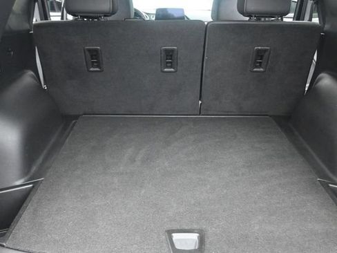 Used 2023 Chevrolet Blazer LT w/ Sound & Technology Package FWD image 17