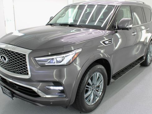 Used 2023 INFINITI QX80 Luxe w/ Cargo Package AWD/4WD image 4