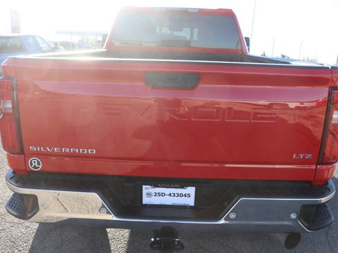 Used 2024 Chevrolet Silverado 3500 LTZ w/ LTZ Convenience Package image 6