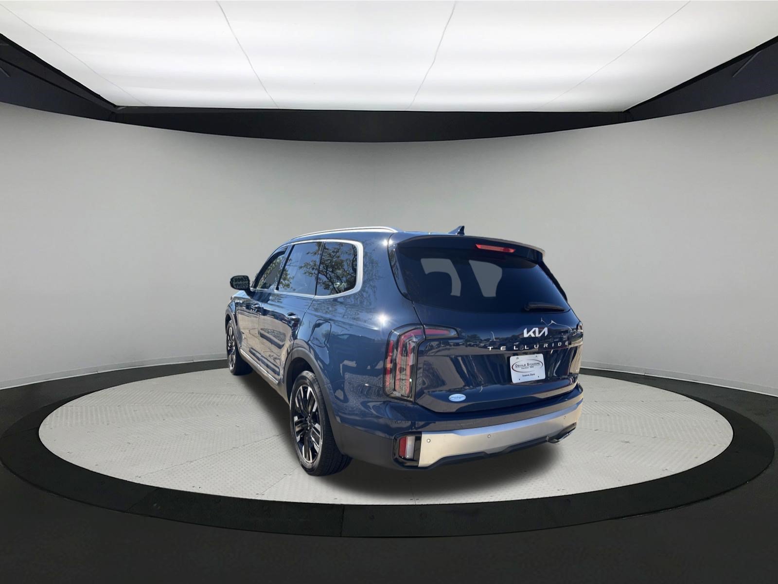 Used 2024 Kia Telluride SX AWD/4WD image 3