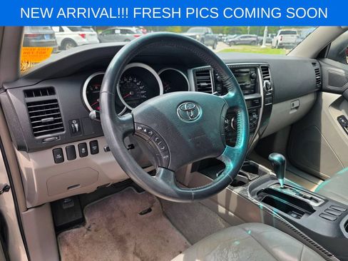 Used 2008 Toyota 4Runner SR5 w/ SR5 Extra Value Pkg 1 RWD image 7