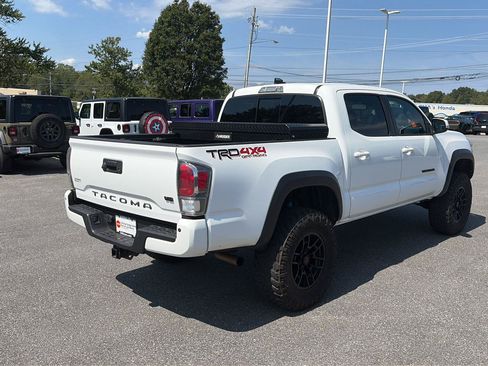 Used 2021 Toyota Tacoma TRD Off-Road w/ Technology Package AWD/4WD image 5