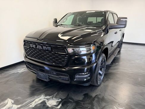 Used 2025 RAM 1500 Big Horn AWD/4WD image 4