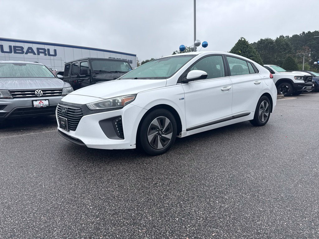 Used 2019 Hyundai Ioniq SEL FWD image 2