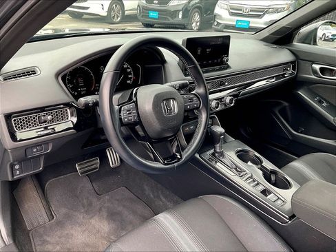 Used 2023 Honda Civic Sport image 8