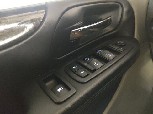 Used 2017 Dodge Grand Caravan SE w/ Power Window Group FWD image 27