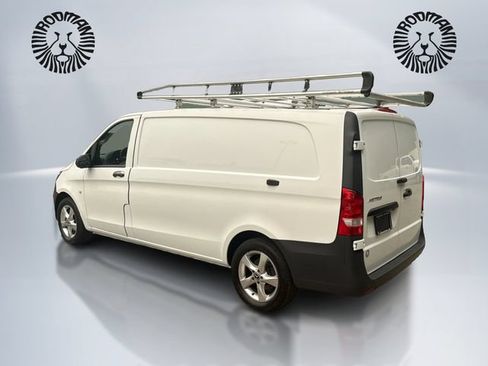 Used 2022 Mercedes-Benz Metris image 9