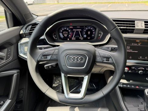 Certified 2025 Audi Q3 2.0T Premium w/ Convenience Package AWD/4WD image 10
