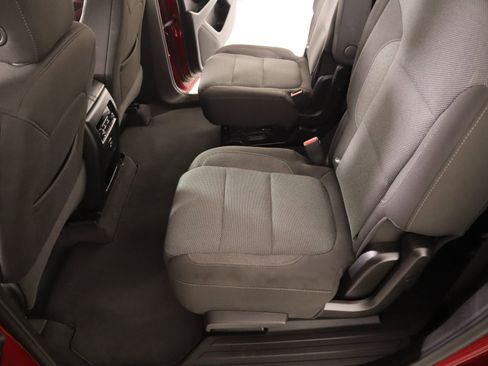 Used 2024 Chevrolet Traverse LT image 12