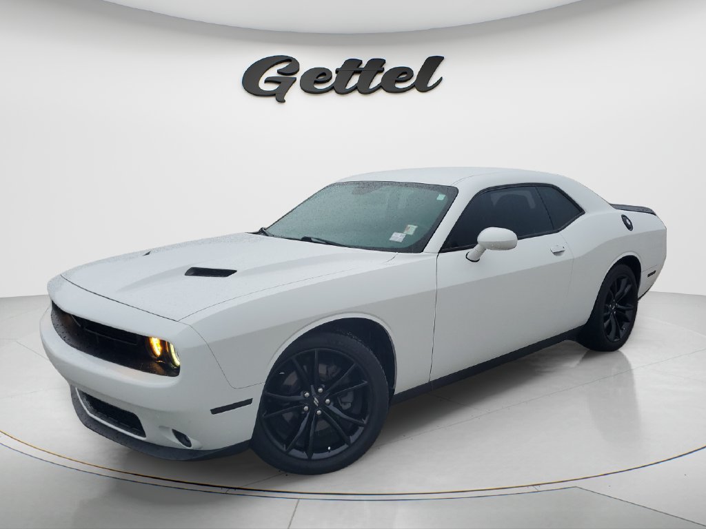 Used 2018 Dodge Challenger SXT Plus RWD image 1