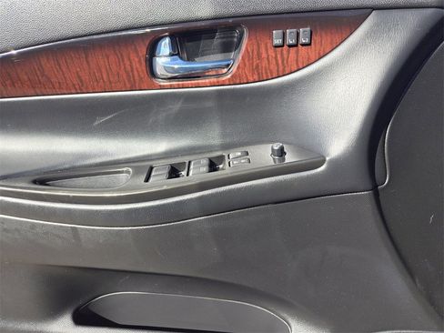 Used 2016 INFINITI QX50 2WD w/ Deluxe Touring Package image 24