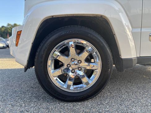 Used 2008 Jeep Liberty Limited w/ Premium Group II image 39