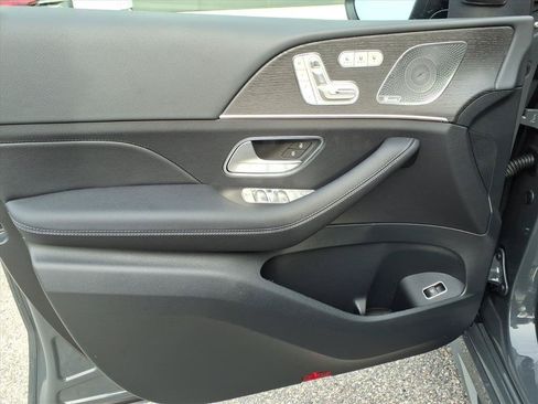 Used 2026 Mercedes-Benz GLS 450 4MATIC image 14
