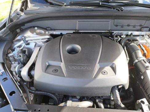 New 2024 Volvo XC60 T8 Plus w/ Protection Package Premier image 9