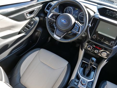 Used 2024 Subaru Forester Limited image 9