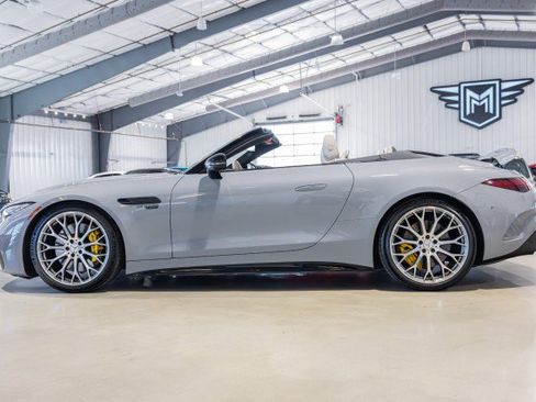 Used 2022 Mercedes-Benz SL 55 AMG 4MATIC image 3