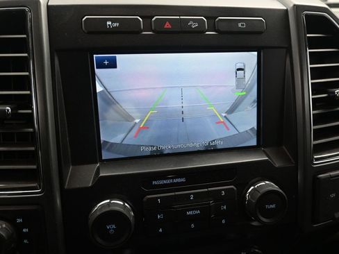 Used 2022 Ford F250 XLT w/ XLT Premium Package image 3