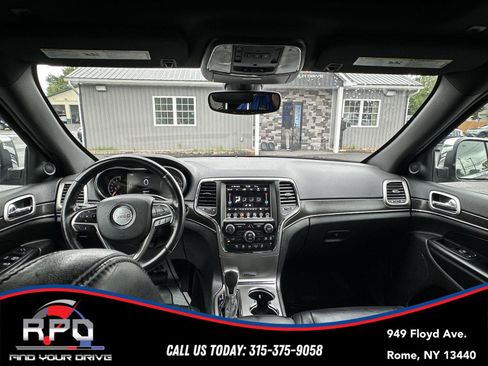 Used 2018 Jeep Grand Cherokee Limited AWD/4WD image 22