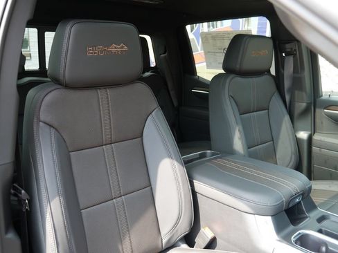 New 2026 Chevrolet Silverado 1500 High Country AWD/4WD image 11