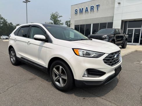 Used 2019 Ford Edge SEL w/ Equipment Group 201A AWD/4WD image 2