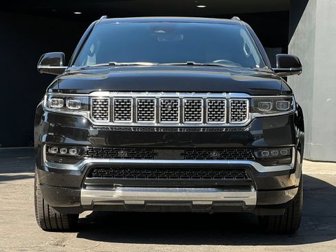 Used 2022 Jeep Grand Wagoneer Series I w/ Flexible Seating Group AWD/4WD image 9