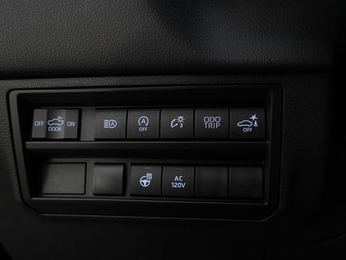 Used 2023 Toyota Tundra Limited AWD/4WD image 30