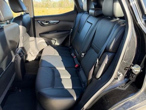 Used 2022 Nissan Rogue Sport SL image 12