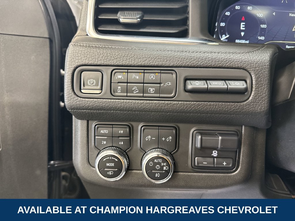 Used 2022 GMC Yukon Denali w/ Denali Premium Package AWD/4WD image 23