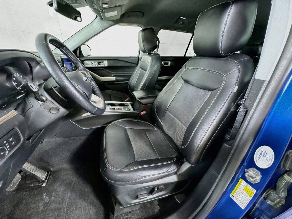 Used 2021 Ford Explorer Limited w/ Equipment Group 301A RWD image 26