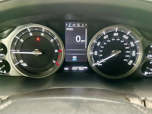 Used 2019 Toyota Land Cruiser w/ Preferred Accessory Package AWD/4WD image 33