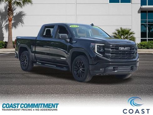 Certified 2024 GMC Sierra 1500 Elevation w/ LPO, Elevation Black Package AWD/4WD image 3