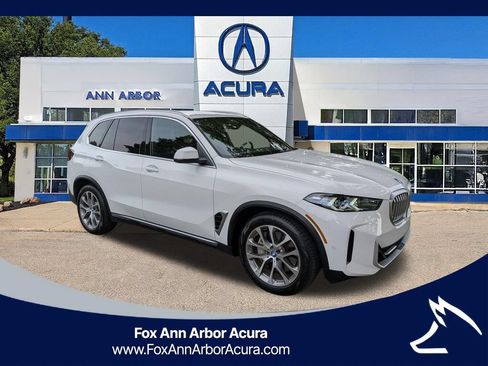 Used 2025 BMW X5 xDrive50e w/ Premium Package AWD/4WD image 7